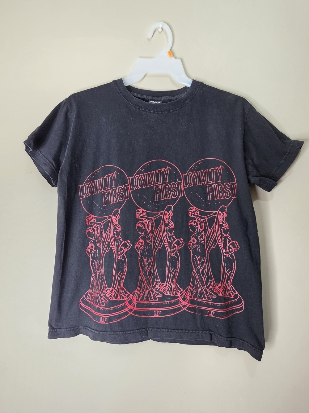 Sun Tees Loyalty First Graphic T-Shirt Black Red Print Size M Streetwear